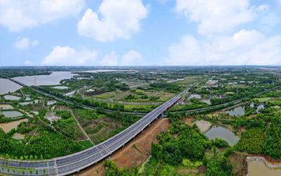 【办实事 在行动】2026年荆州市将完成农村公路提升工程585公里 新增41个村通双车道