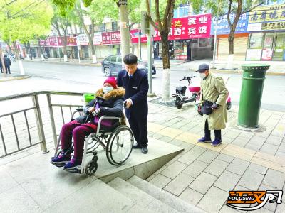 湖北银行荆州分行：  荆楚金融守初心 消保护航伴日常