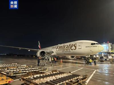 迪拜首架回国航班平安落地广州！