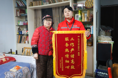 多敲一扇门，少一份危险：安全管家小毛的“唠叨”救了马奶奶一家