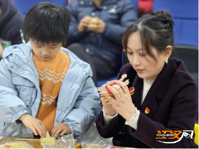 民政党员干部陪伴“一老一小”闹元宵