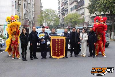 暖新闻 | 危急时刻伸援手！荆州交警6分钟打通生命通道！