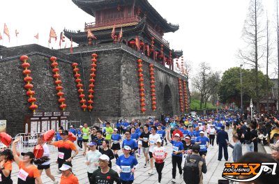 火热！沸腾！这是今天早上的荆州