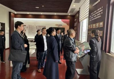 荆州区举办企业家代表“开放日”活动