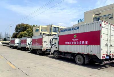 荆州公安县：贴心！快递直接送到田埂上