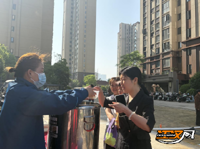 沙市区玉龙桥社区：“贴心服务节” 暖了居民心