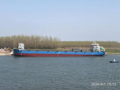 首批“荆州造”近130米长LNG动力货船试航成功