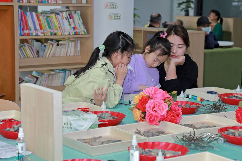 书山藏鹿韵 笔墨绘芳华 石首举办麋鹿主题阅读与绘画创作活动