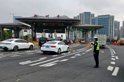 清明假期 荆州市道路交通平稳有序