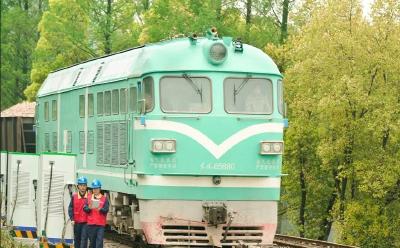 连接荆州！这趟专列正式投用