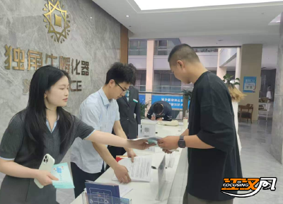 【办实事 在行动】沙市区：上门办卡暖民心  人社服务零距离