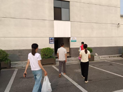石首市久合垸乡：暖心服务助夏收 驿站情暖农机手