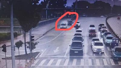 一路绿灯！黄金“生命通道”又在荆州出现