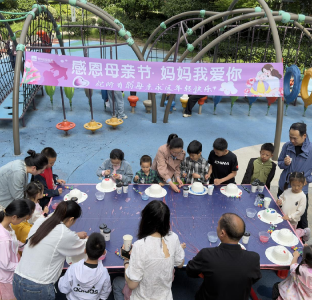 温情五月：亲子共绘草帽  把爱“戴”给最美妈妈