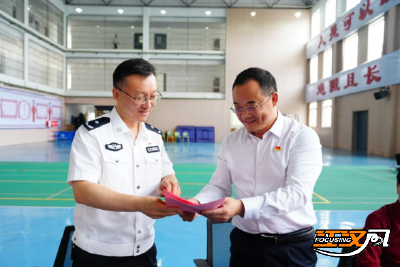 诗声润改造 爱心暖新生——“文化帮教”走进江北监狱