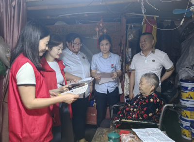 【办实事 在行动】服务送上门! 荆州经开区渔龙桥社区多方联动为瘫痪老人打通办事“最后一米”