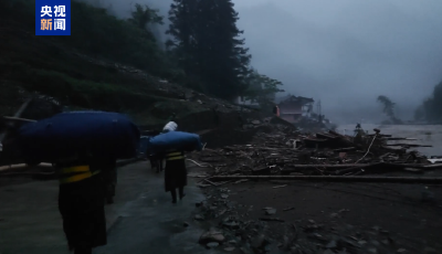 湖北宣恩突降暴雨致3人死亡4人失联 ，转移数百群众