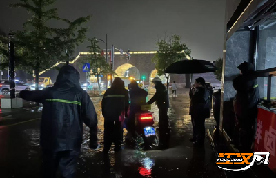 迎战强降雨 | 荆州区玄妙观社区：彻夜坚守抢险排涝一线  紧急安置不落一人