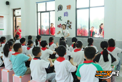 爱心妈妈伴成长•童心筑梦向未来  
