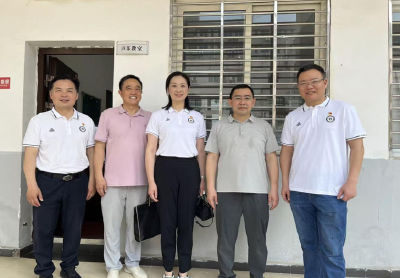 荆州市中心医院眼科党支部：红色的力量点亮群众那盏“心灯”