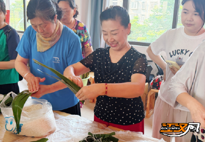 我们的节日·端午 | 沙市区玉龙桥社区：粽叶飘香迎端午 情暖邻里送安康