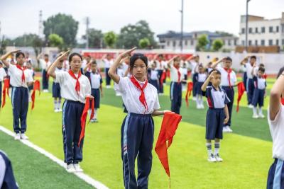 全国共有少先队员1.12亿名