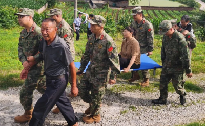 以练备战！松滋市八宝镇开展防汛排涝及人员转移应急演练