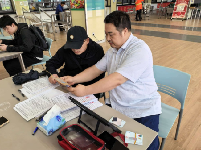 交通银行荆州分行 反诈宣传进企业 金融护航保平安