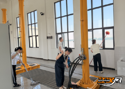 江陵河道分局开展堤防涵闸卫生大扫除