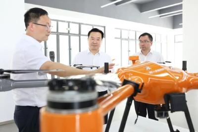 汪元程在荆州经开区、荆州高新区调研重点企业和重大项目建设情况