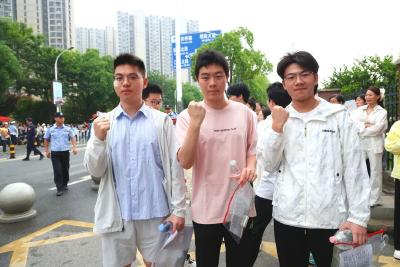 直击荆州高考首日！现场画面传来……