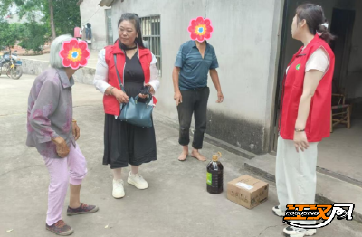 松滋市八宝镇：真情帮扶送温暖  爱心捐赠暖民心