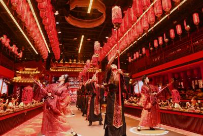 《楚宫喜宴》华彩上演：沉浸式餐秀重现楚王大婚盛景