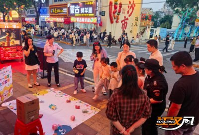 荆州农商银行便河路支行：缤纷六一 “童”心护航