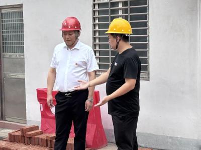 荆州松滋市：“老兵书记”，为民“服役”30年