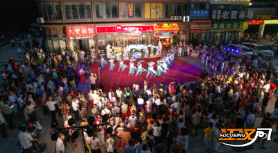 沙市区武德路社区：居民共赏文艺盛宴 乐享夏夜好时光