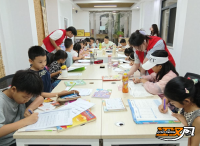 沙市区工农村社区：暖心托举夏日时光 守护少年向阳成长