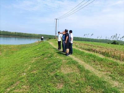 张荣安到蛟子河新厂段开展河长制巡河工作