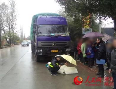 石首交警：就这样风雨兼程