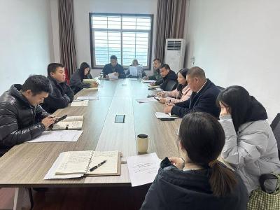 石首市高基庙镇委理论学习中心组专题学习2024年中央一号文件