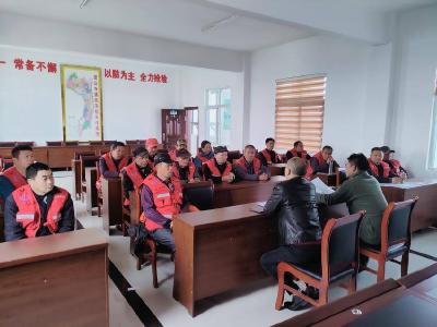 石首市团山寺镇水管站开展牢筑安全防线堤防管护培训