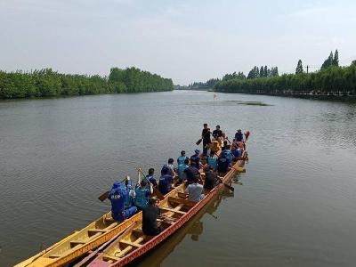 荆州石首：獾皮湖上“威鼓”擂 龙舟下水备赛忙