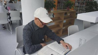 五一假期“书香热” 石首市图书馆里享“悦”读