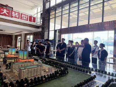 石首市开展荆岳青春行——双创先锋探访活动
