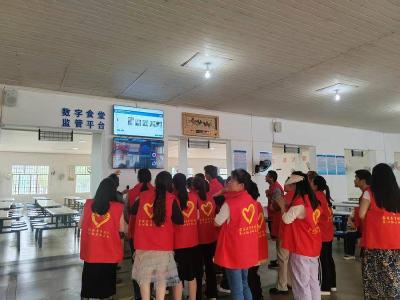 数字赋能 食安共治——石首市校园食堂开放日开启“透明共治”新实践