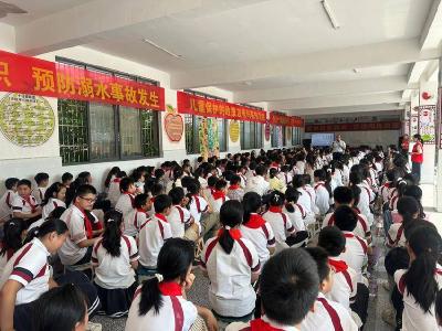 拒绝校园霸凌 共建阳光校园