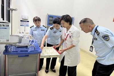 石首市疾控中心开展民营医疗机构传染病防控和安全生产专项检查