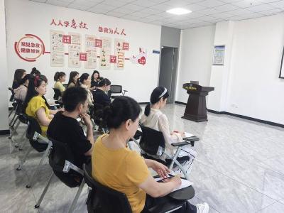 石首市急救中心组织开展“中暑急救知识培训”
