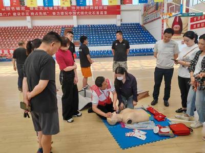 石首：急救知识走进体育馆