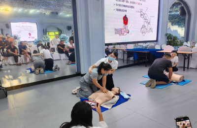 石首市开展游泳指导员急救培训 筑牢防溺水安全网